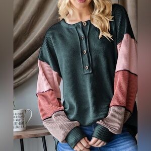 BiBi Colorblock Waffle Knit Henley Sweater in Dark Green, Pink & Rust